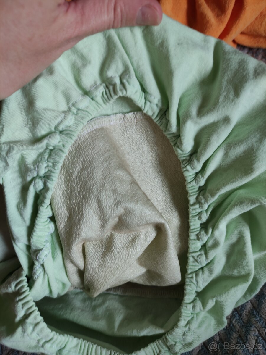 Matrace (nová) 60x120cm + 5x prostěradlo + mantinel - 14