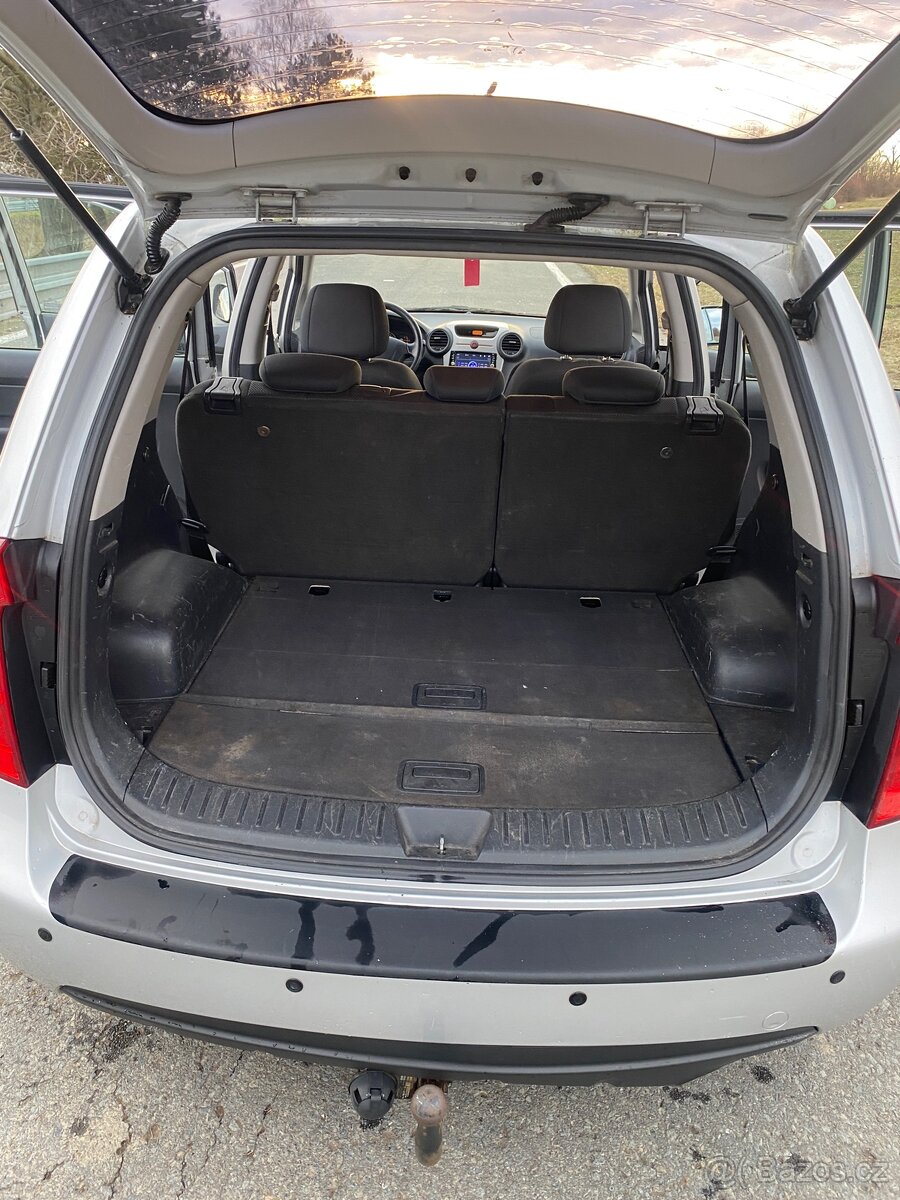 Kia Carens 2.0 CRDi 103 kW - 14