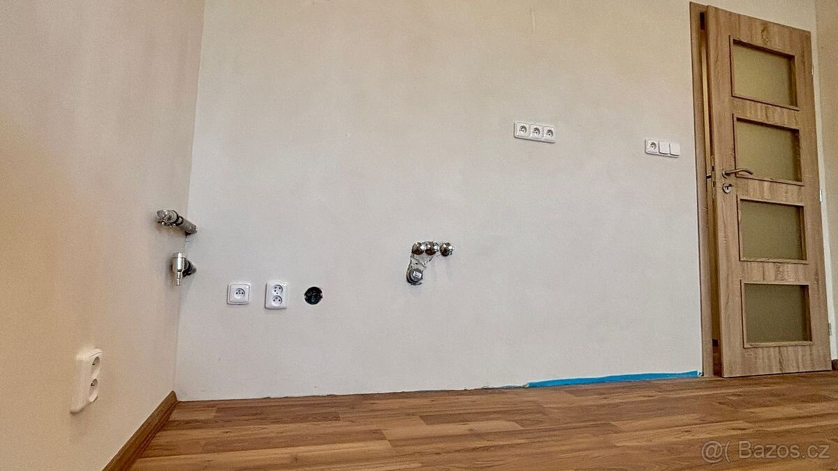 Byt po rekonstrukci 1+KK 30 m2 - 14