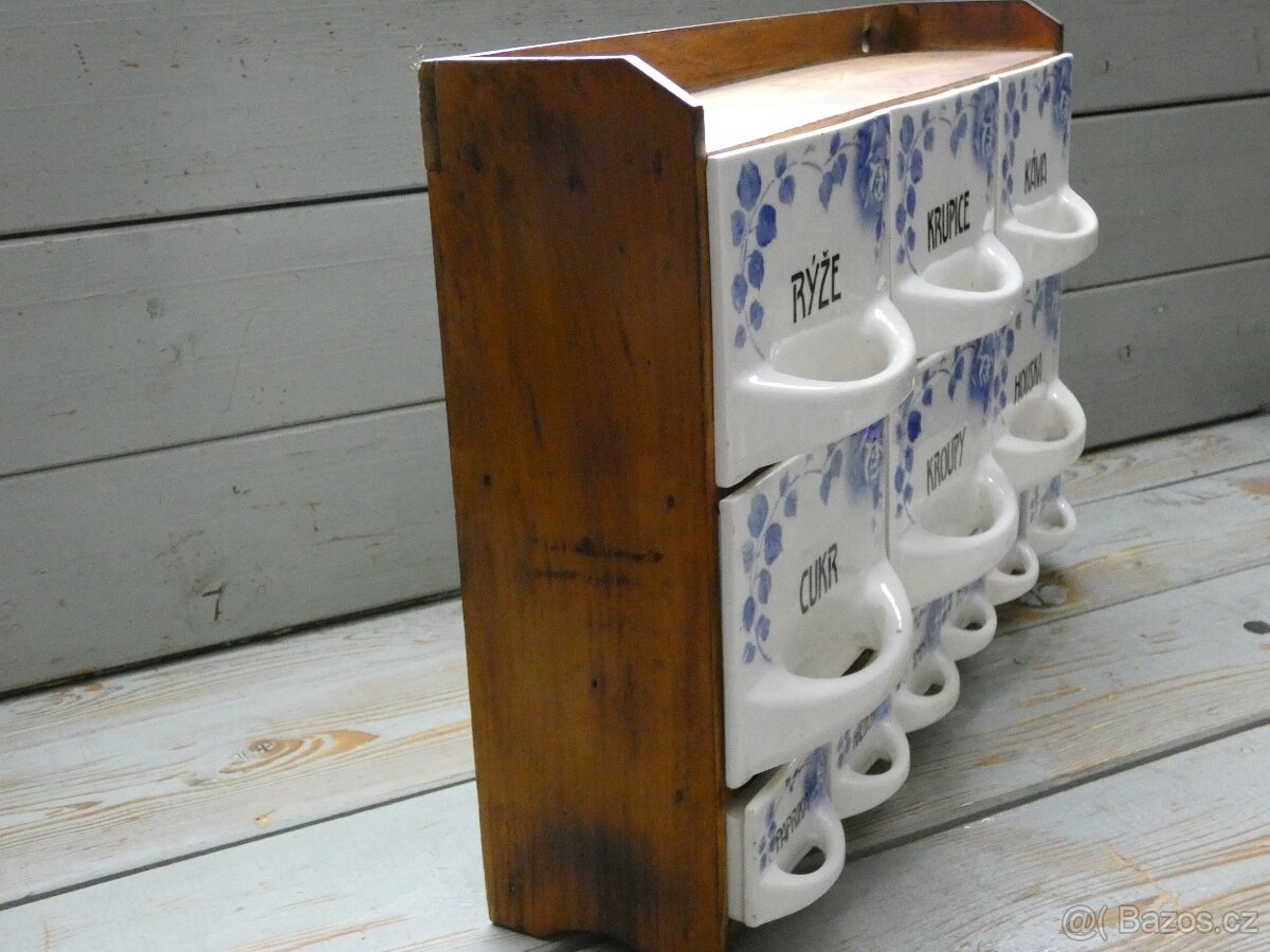 Staré kořenky-regál - 14