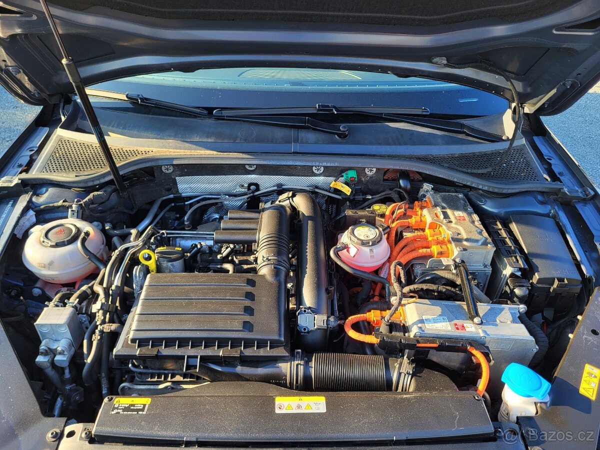 VW Passat Variant 1.4 TSI PHEV GTE - HYBRID - 14