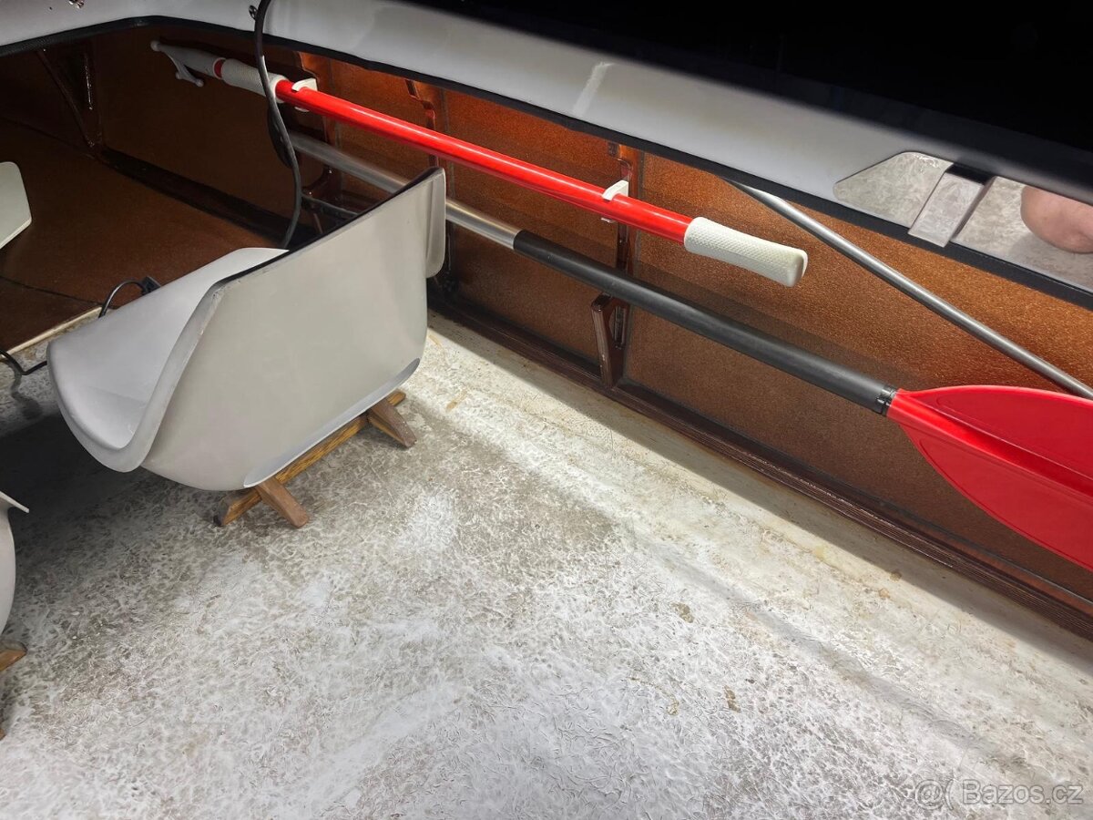 Motorový člun - 14