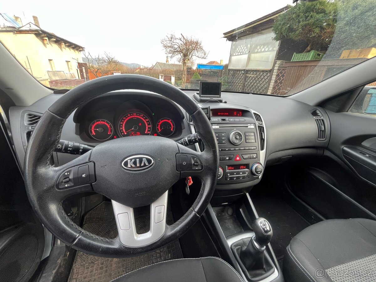 KIA Cee’d 1.4 - 14