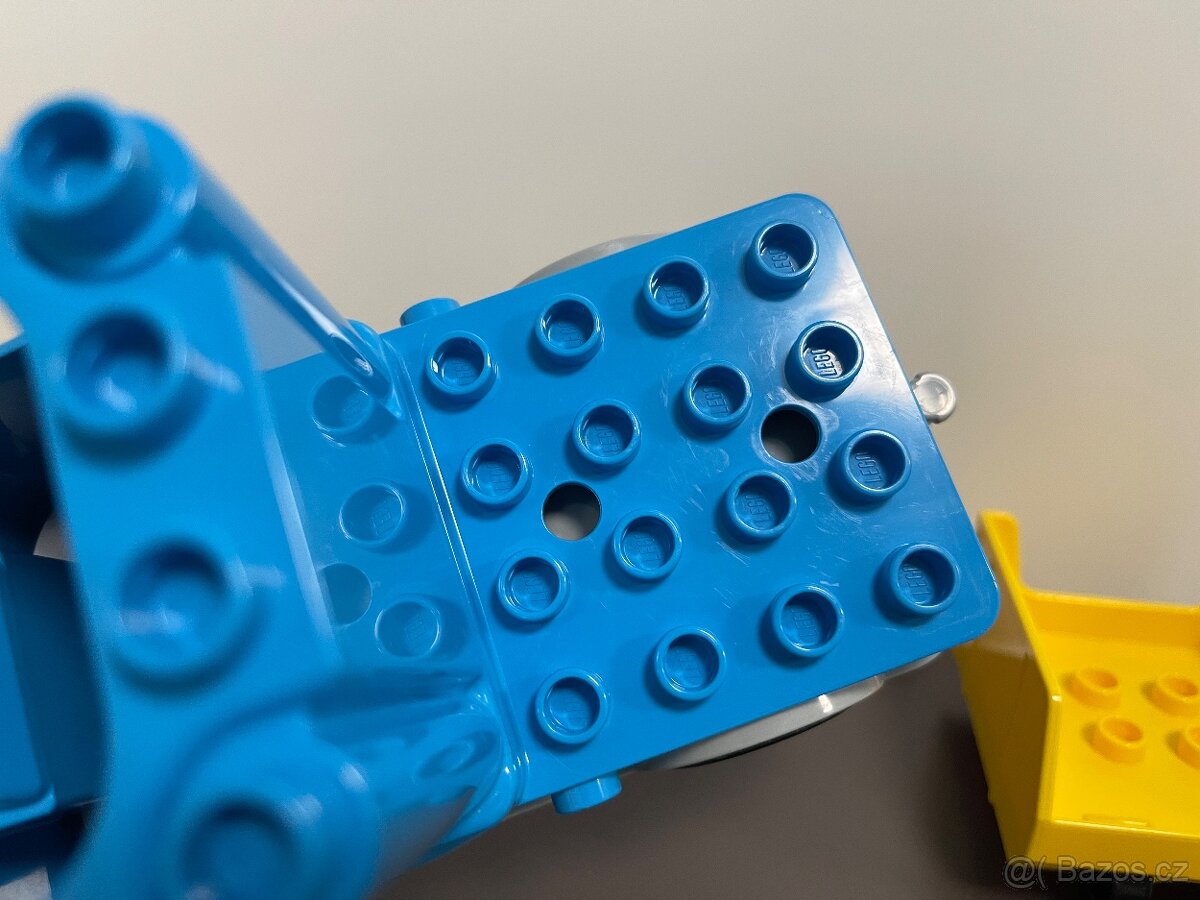 Lego Duplo modrý náklaďák - 14