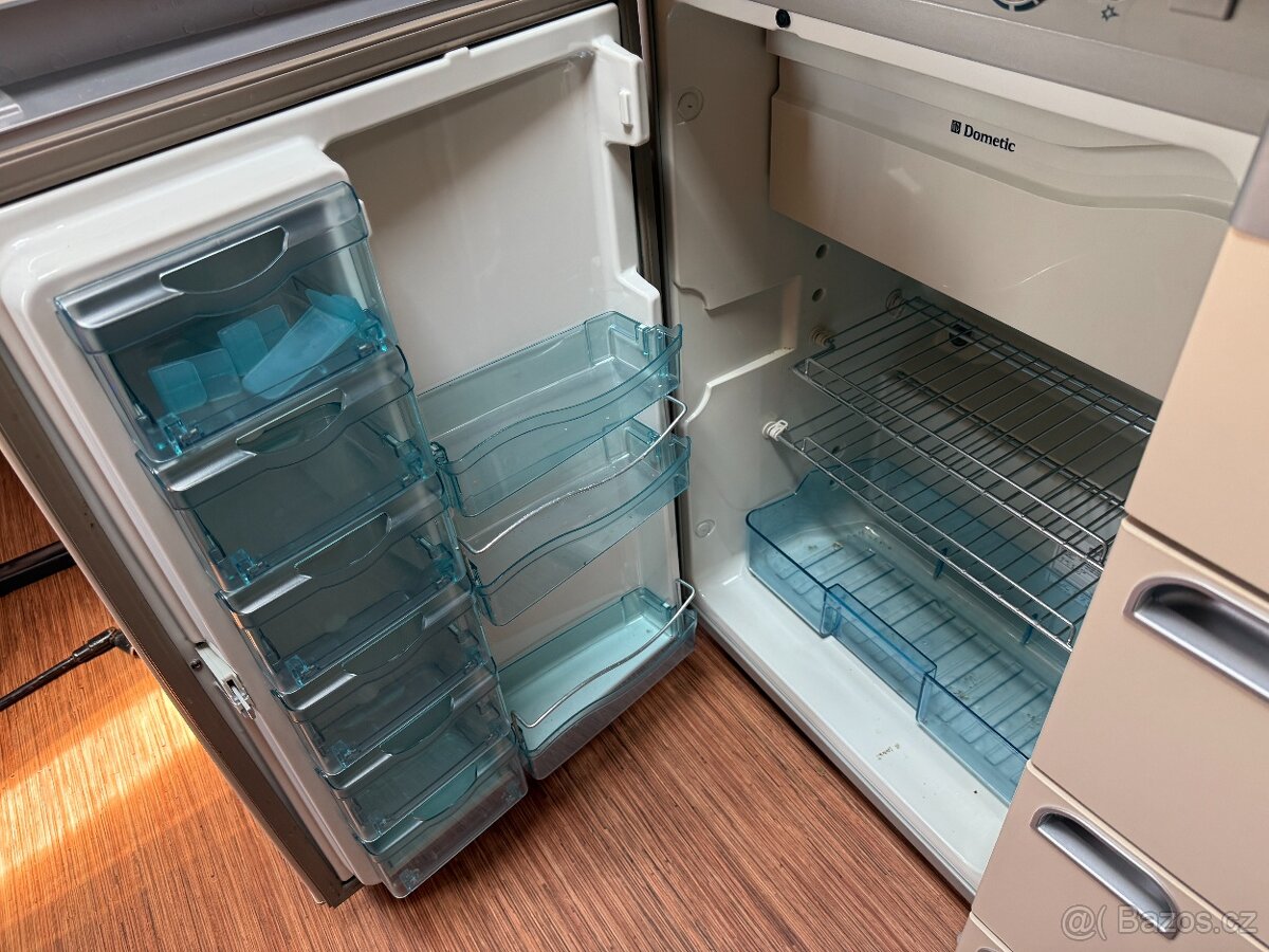 Hobby 560, předstan, solární panely, měnič - 14