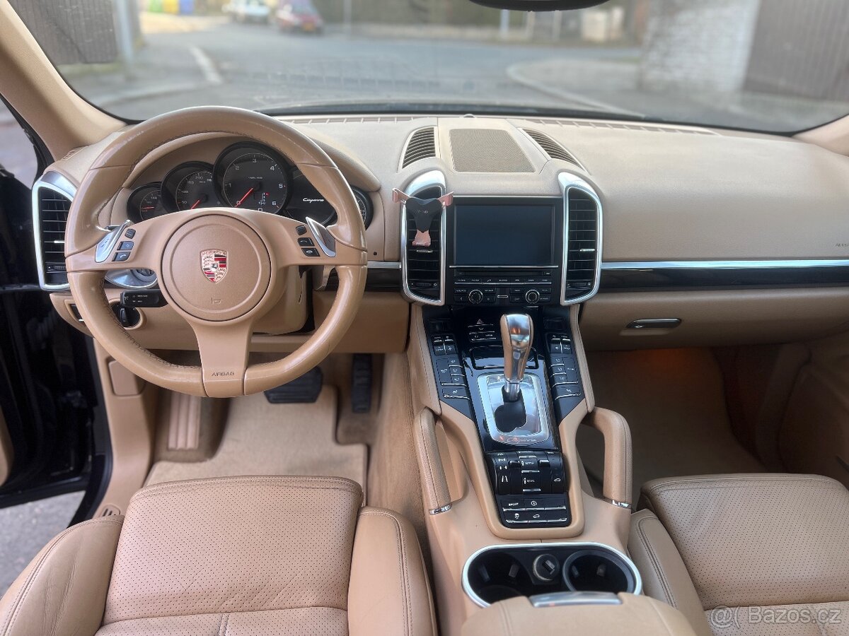 PORSCHE CAYENNE | 3.0 TDi | SERVIS - 14