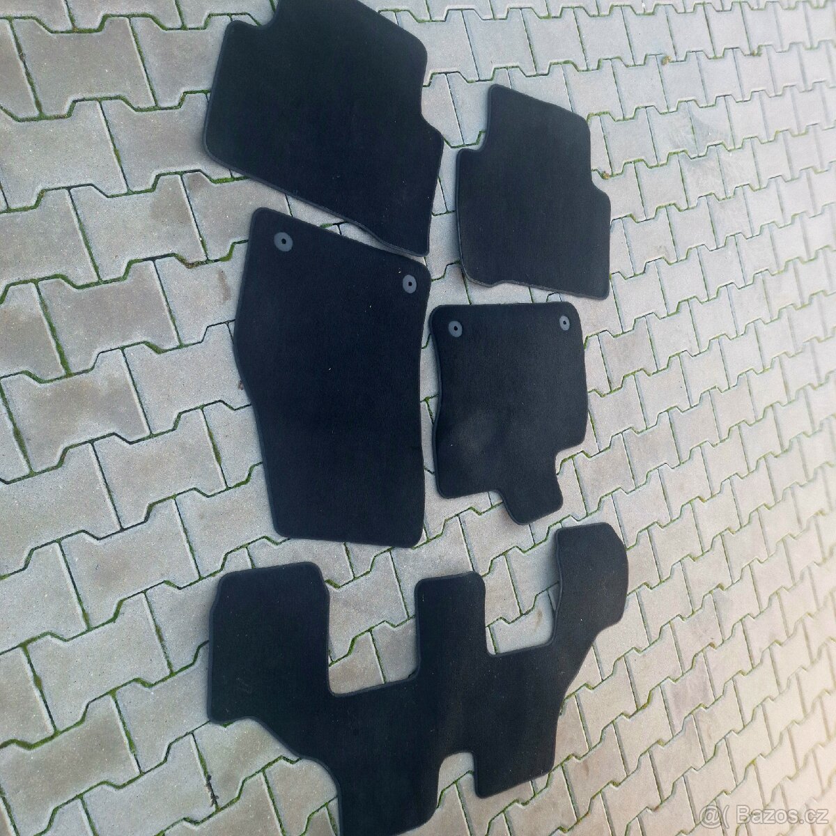 VW Touran (5T1), 7-místní, 09/2016
- 14