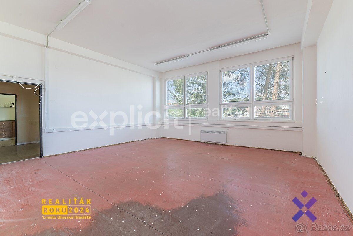 Prodej komerčního objektu - sklady s rampou, lehká výroba, k - 14