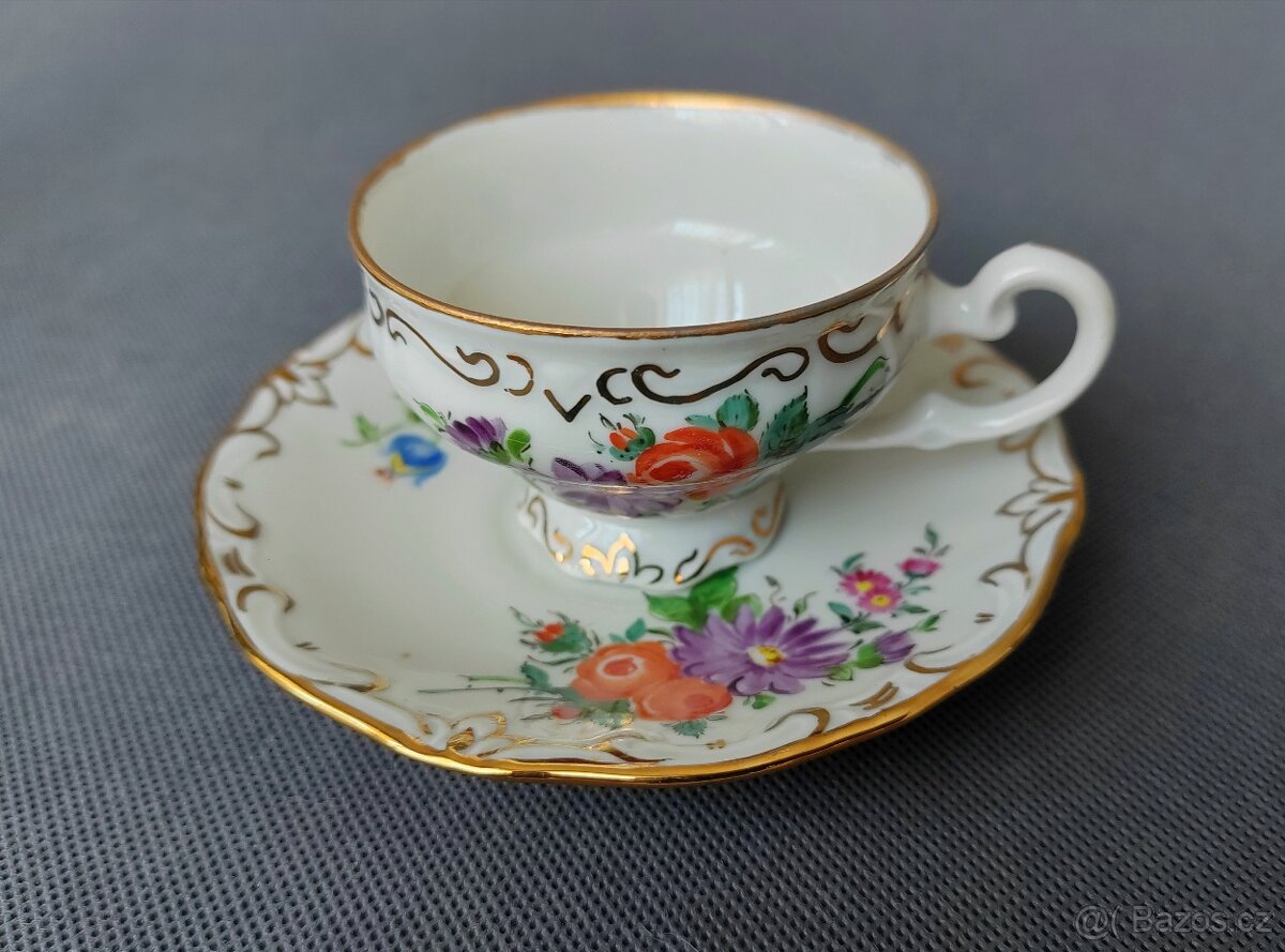 Krásný set porcelánových mokka šálků s podšálkem - 14