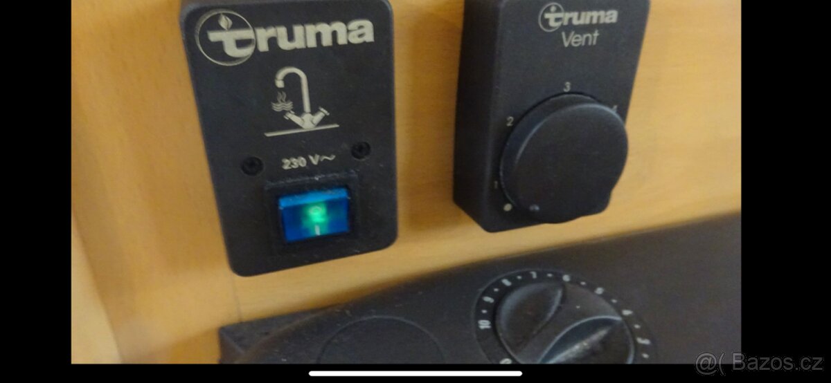 Dethleffs Camper 490 z roku 2002 - 14