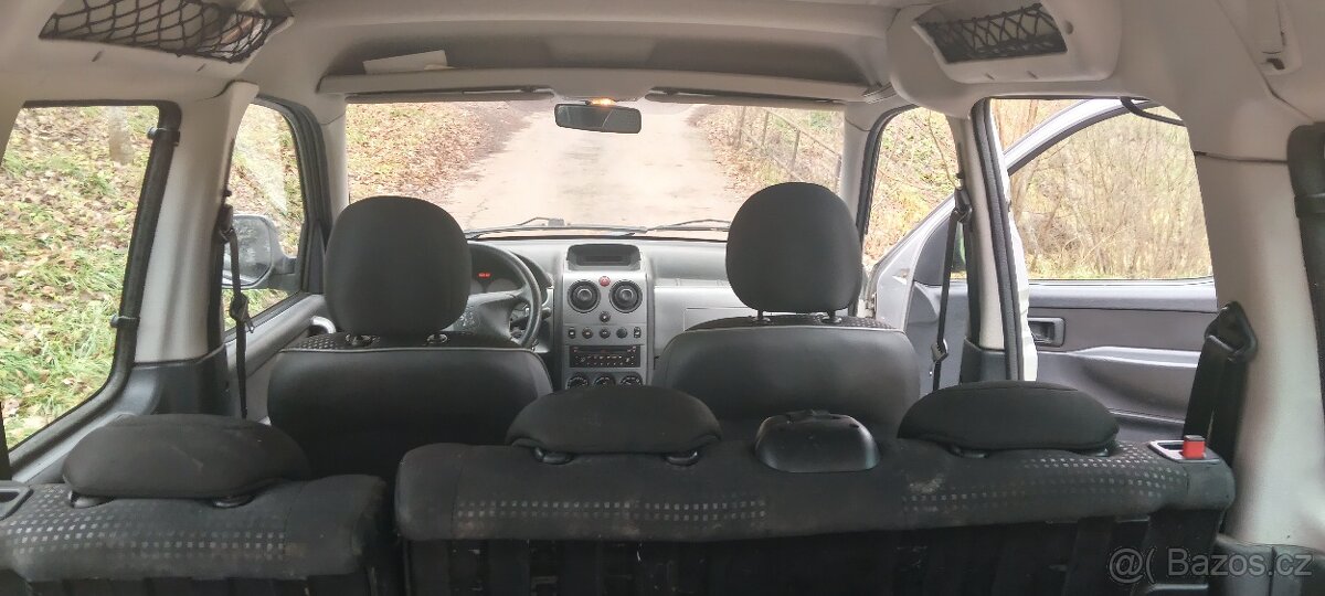 🚗 Peugeot Partner – spolehlivý pracant - 14