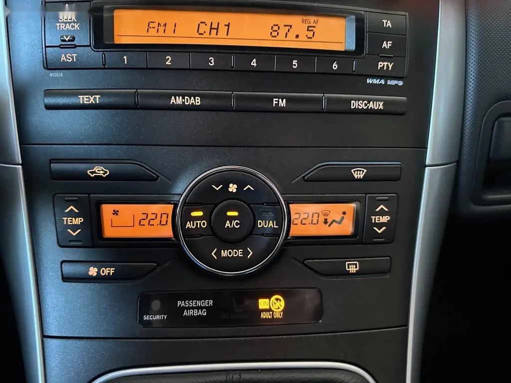 Toyota Auris, 1.6i - CZ - 1.Majitel - 14