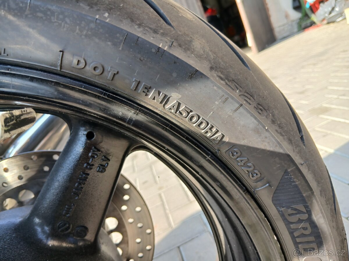 Yamaha xjr 1300 - 14