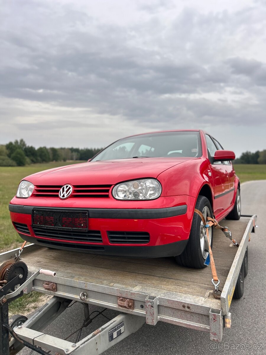 Volkswagen Golf IV 1.6 - 14