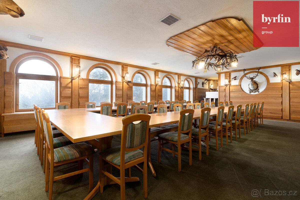 Penzion s 42.000 m² pozemků – ideální pro resort, svatby, sp - 14