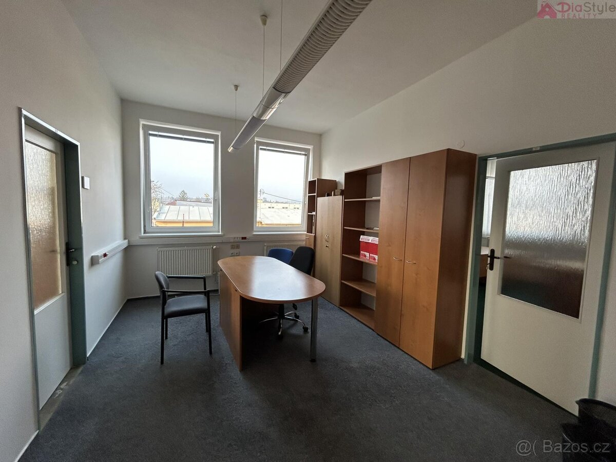 Pronájem kanceláře Valašské Meziříčí - 14