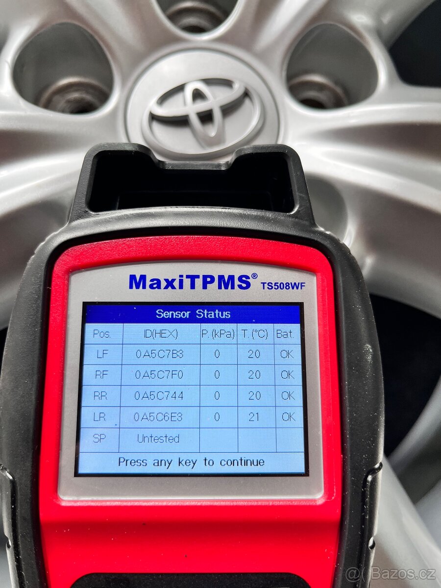 Toyota RAV4 - 4. Generace alu originál sada disku - ET45 - 14