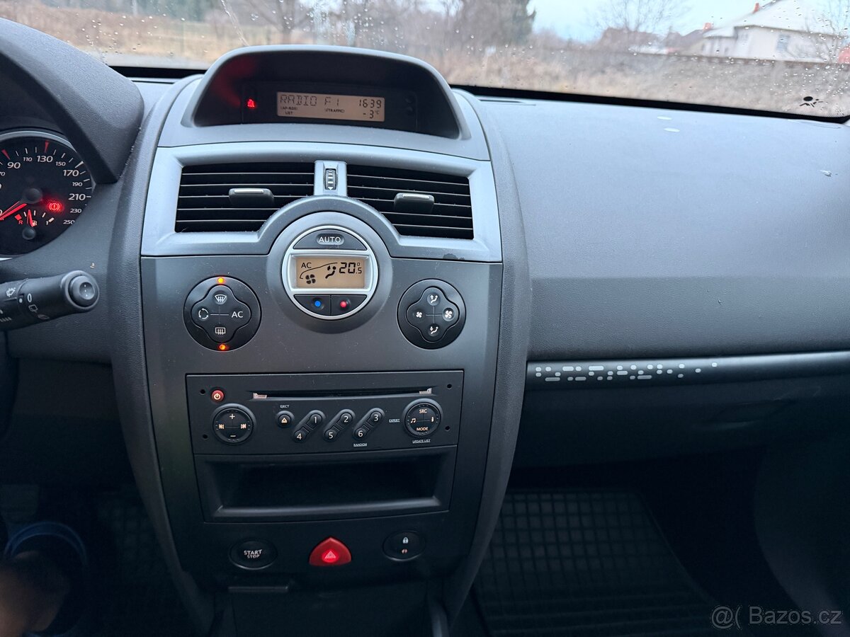 Prodám Renault Megane 1.6 benzín - 14