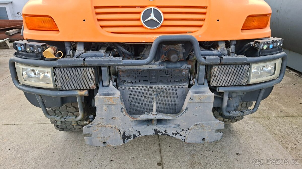 MB UNIMOG U400 4X4 - 14