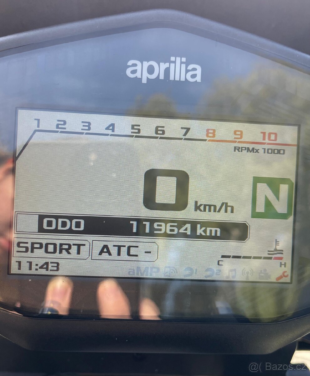 Aprilia Dorsoduro 900 - 14