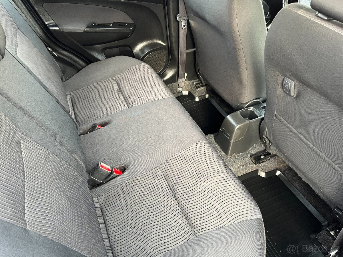 Suzuki Swift 1.2i 16v 69kw 4x4 1.majitel 118.000km nová stk - 14