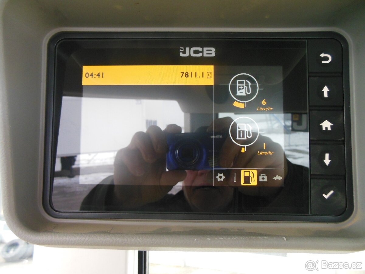 JCB 427 AGT4F, nakladač kolový - 14