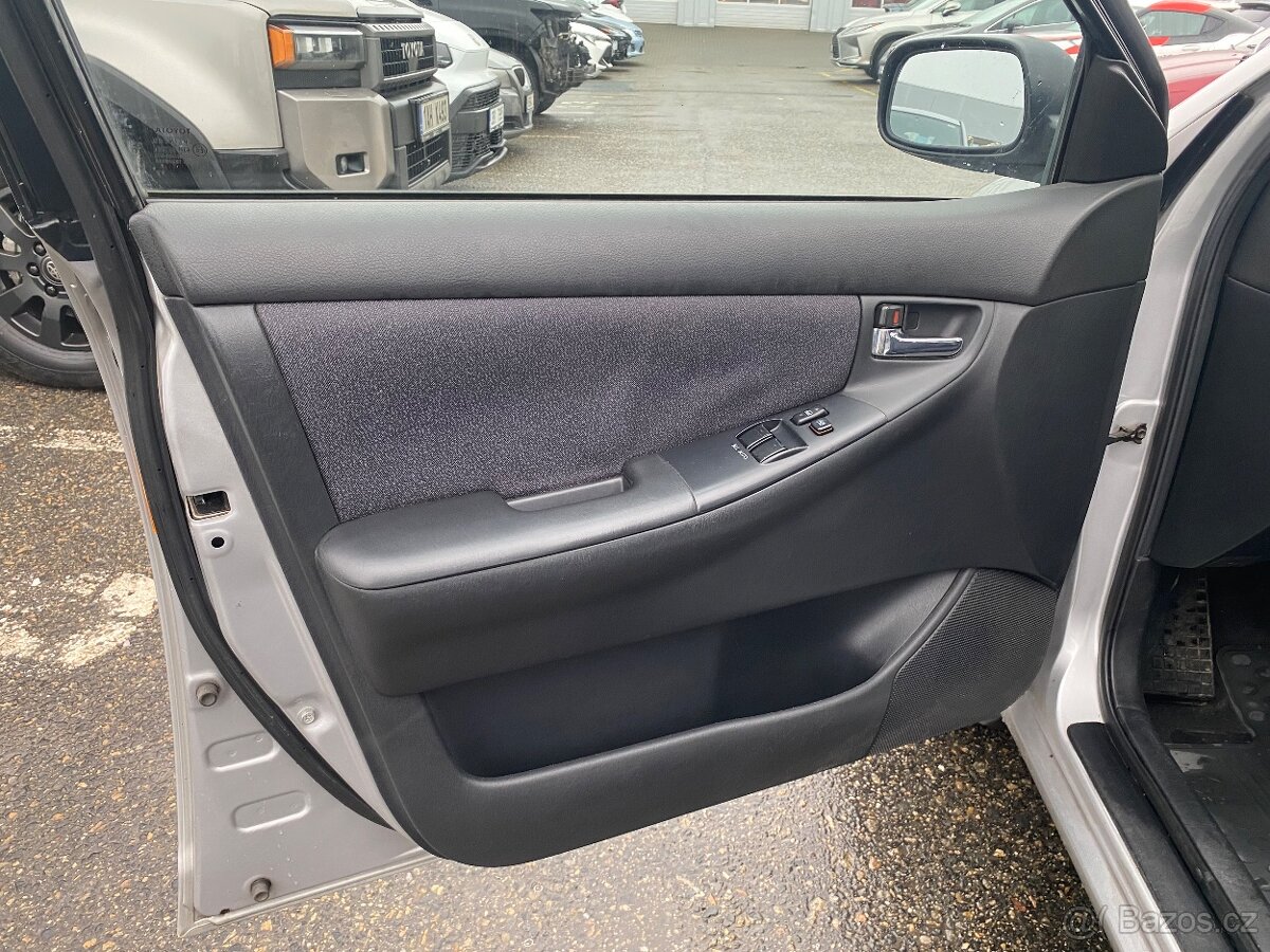 Toyota Corolla 2.0 D4-D 66 kW - 14