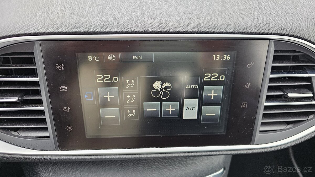 Peugeot 308, 2,0 HDi 110 kW PANORAMA - 14