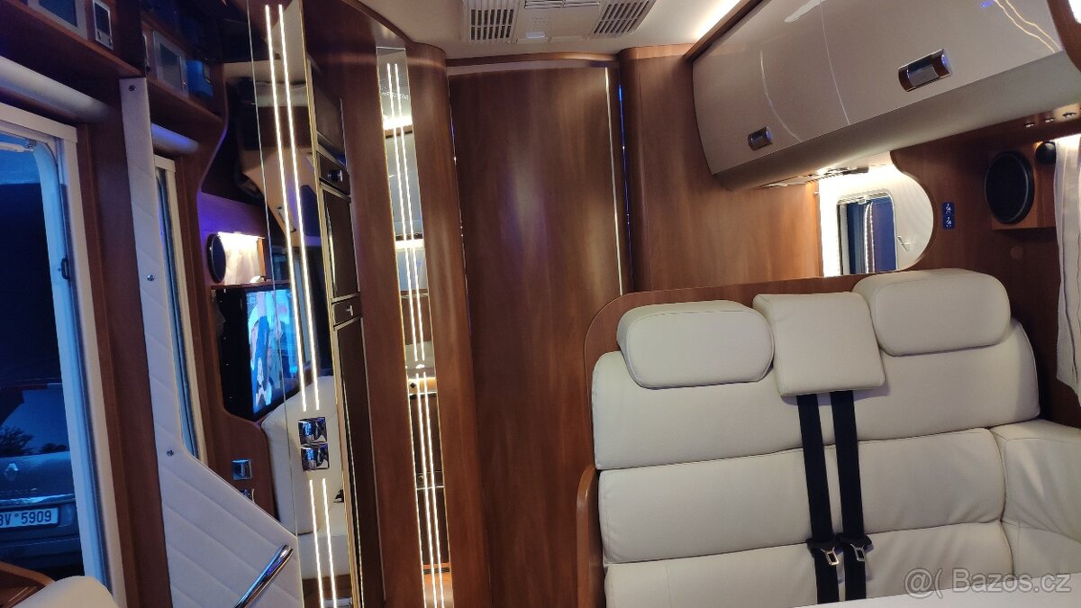 LAIKA KREOS 7009 2021 PRVNÍ MAJITEL - 14