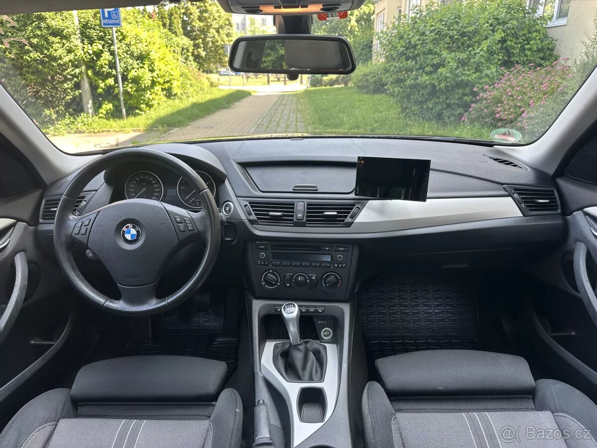 BMW X1 E84 23d 150kW Bi-Xenony/Panorama/4x4 xDrive/Navigace - 14