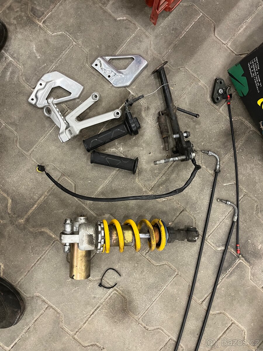 Aprilia rsv 1000r náhradní díly, carbony atd - 14