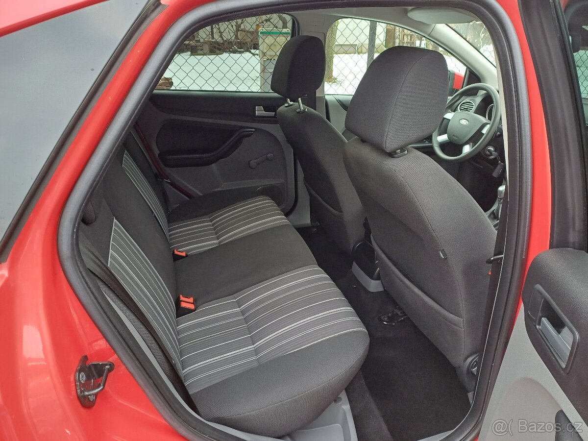 74195km Ford Focus 1.6 16V Tempomat - 14