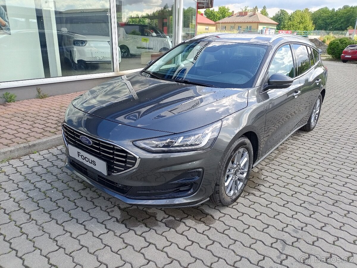 Nový Ford Focus Kombi Titanium - 14