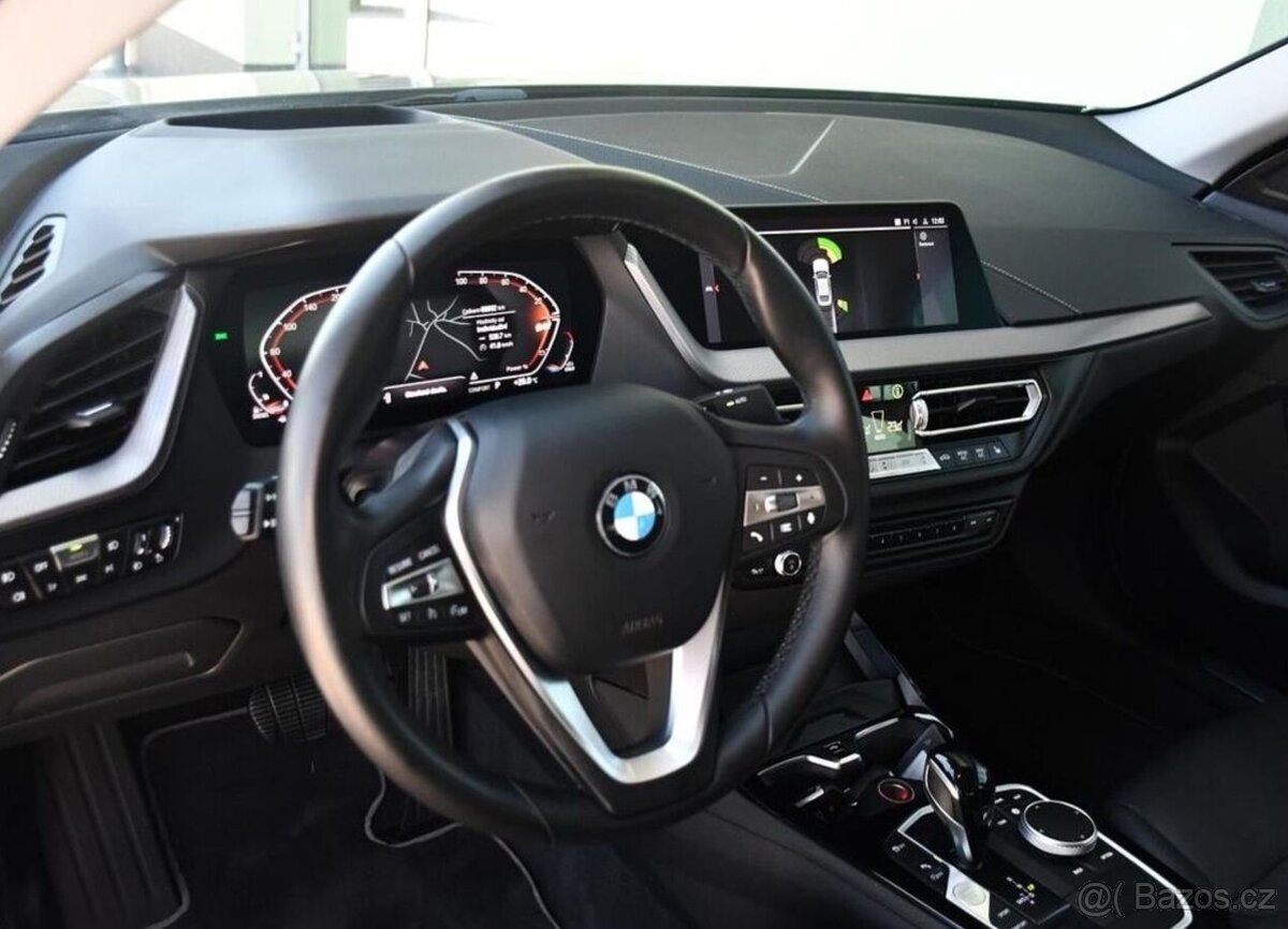 BMW Řada 2 218d ČR 1M - 14
