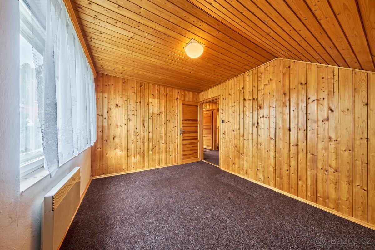 Prodej podkrovního bytu 4+1 s garáží - 14