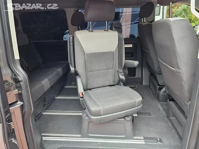 VW Multivan T5 2.0 TDI 103kW,7.sedadel,Webasto,Tažné,Navi,Te - 14