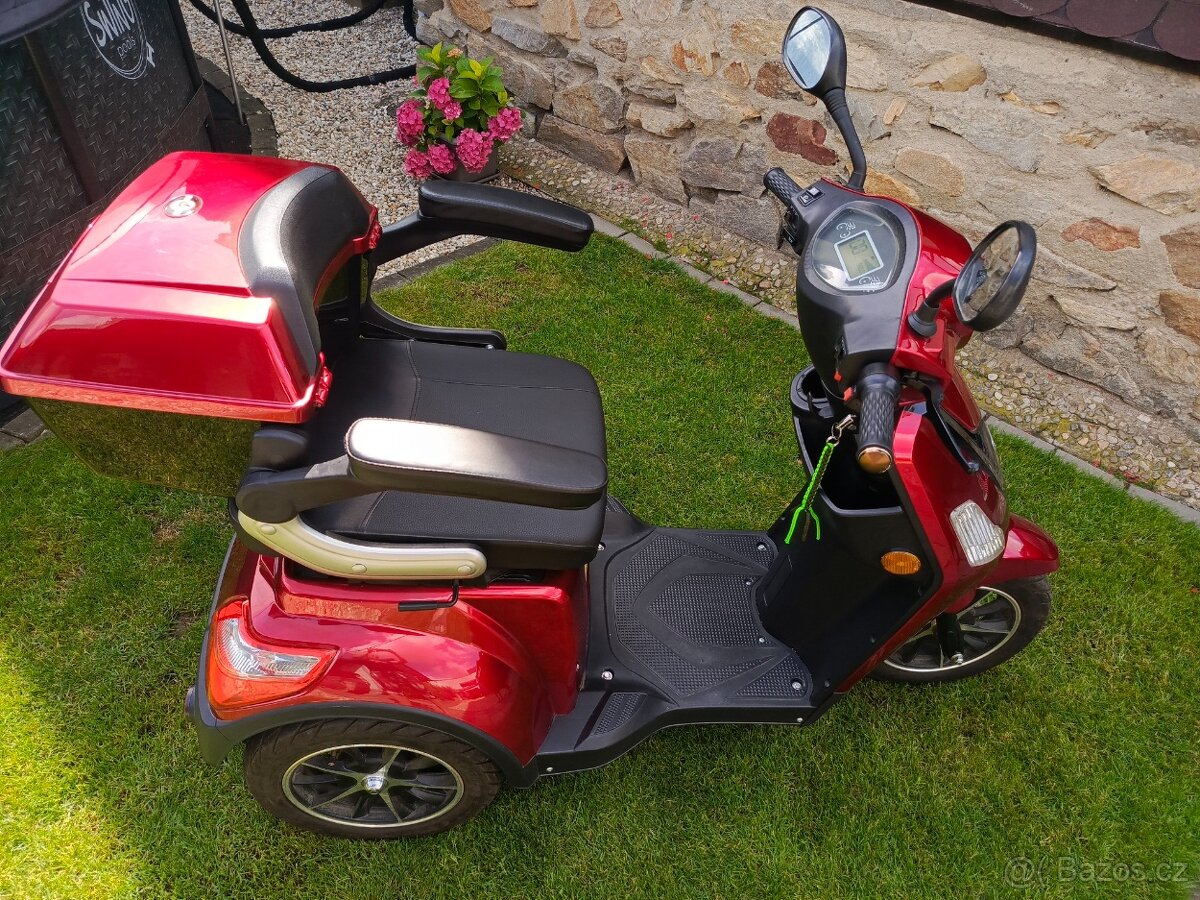 Elektrická tříkolka SELVO 31000 - 14