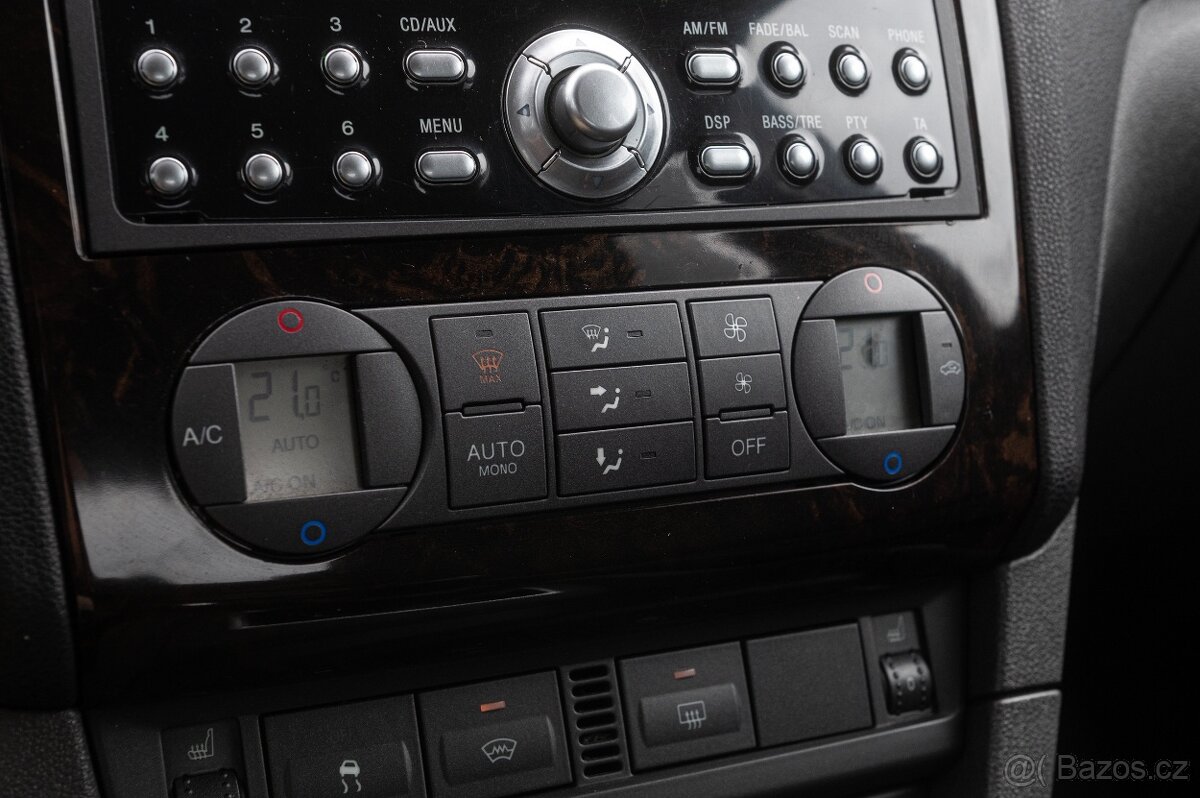 FORD FOCUS Ghia 1.6 85kw NOVÁ STK - 14