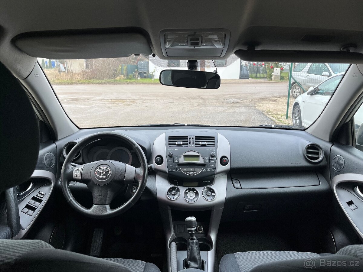 Toyota Rav4 2.2 D-4D 4x4 = Uzávierk, Bez korozie, = - 14