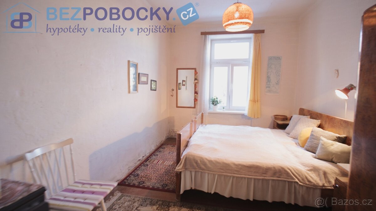 Prodej rodinného domu 3+1 a samostatné stavební parcely, Vel - 14