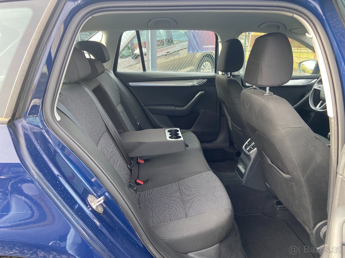 Škoda Octavia 1.6 TDi DSG Navigace, Tempomat - 14