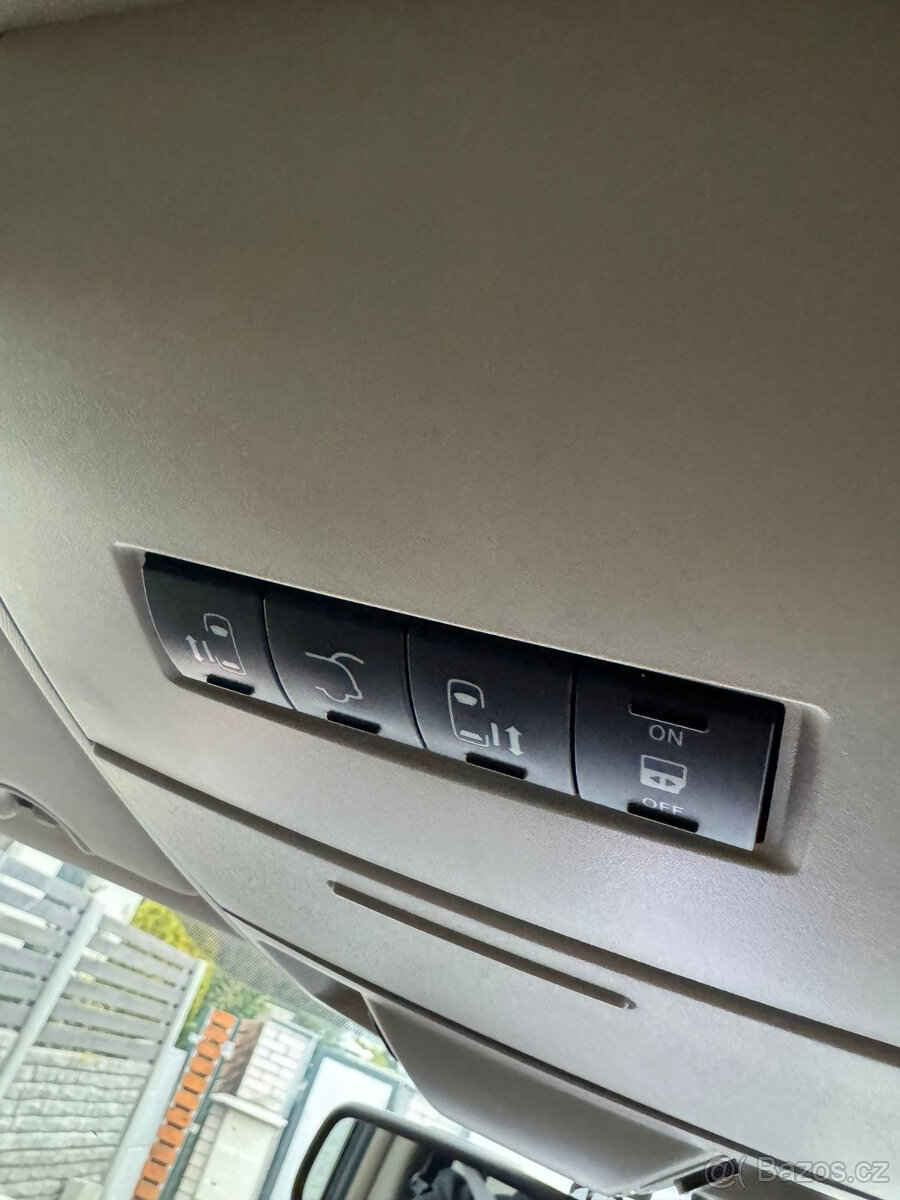 Chrysler Voyager 2.8 CRD, automat, 7 míst - 14