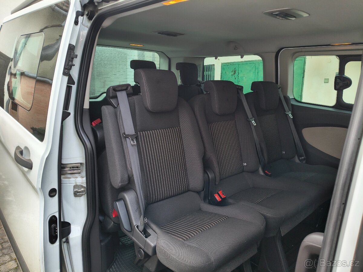 Tourneo Custom 2,2, 92 kW, koupeno v ČR - 14