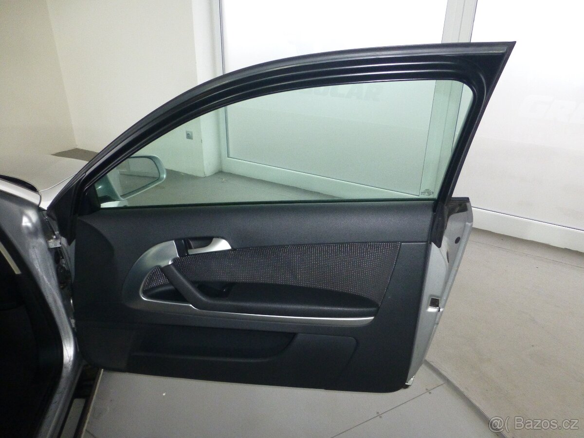 Audi A3 2,0TDI QUATTRO ALU KOLA DIGI - 14