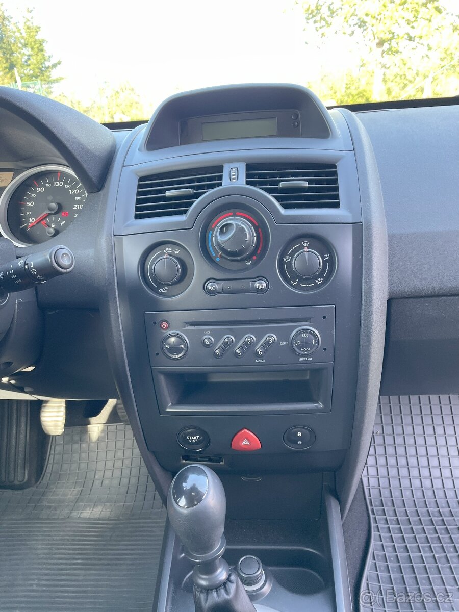 Renault Megane II kombi 1,5 dCi 78 kW - tažné zařízení - 14