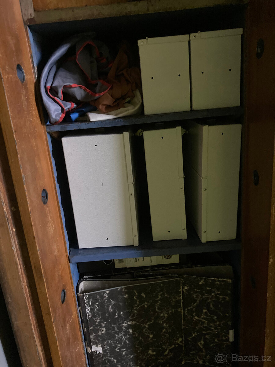 Trezor železobetonový starý v bankovní kvalitě za 9.000 kč - 14