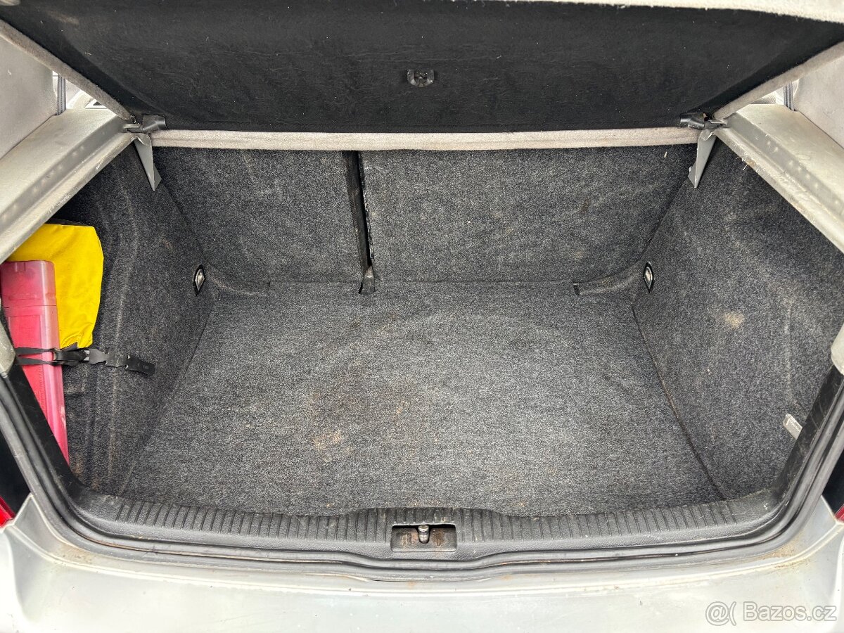 Volkswagen Golf IV 1.9TDI - 14