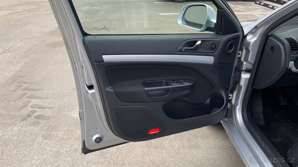 ŠKODA OCTAVIA 1.6TDI CLIMATRONIC - 14