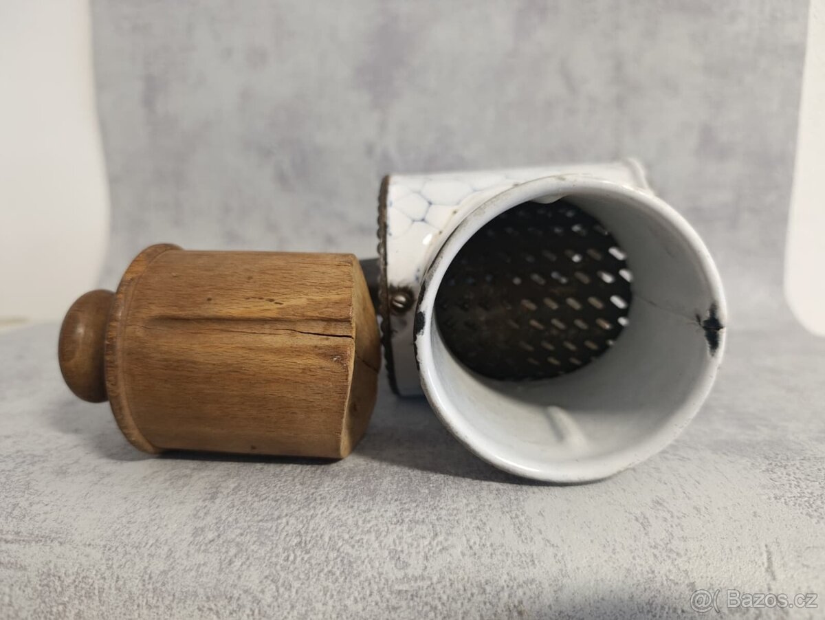 Velmi starý krásný velký mlýnek na strouhanku IDA s krásný, - 14