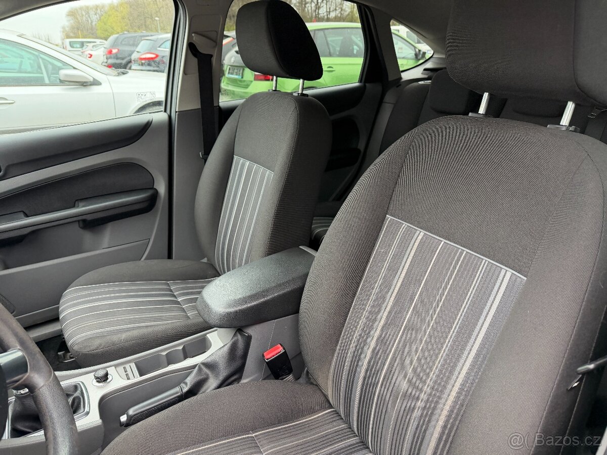 Ford Focus 1.6 16V - 14